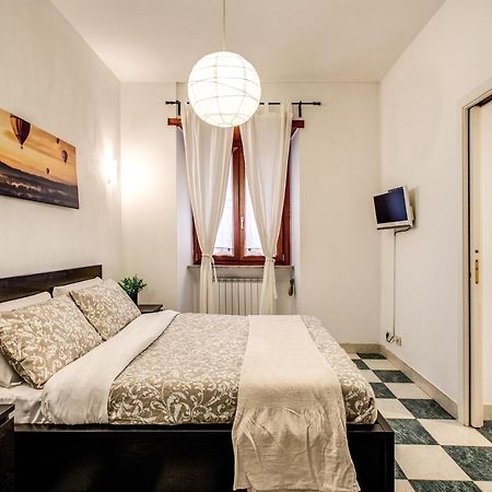 Popolo Accommodation - Lovely Central Apartment Rom Exteriör bild