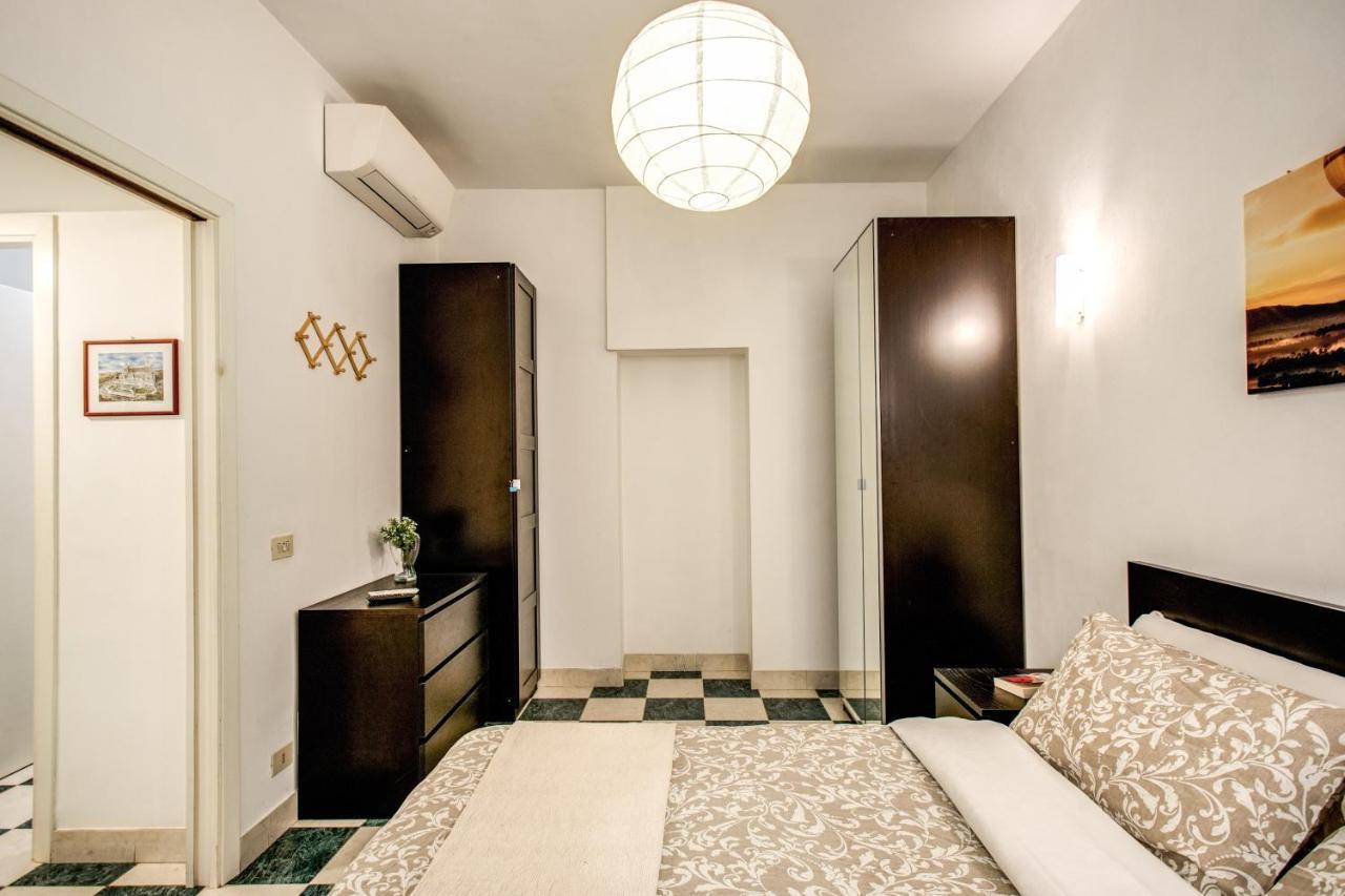 Popolo Accommodation - Lovely Central Apartment Rom Exteriör bild
