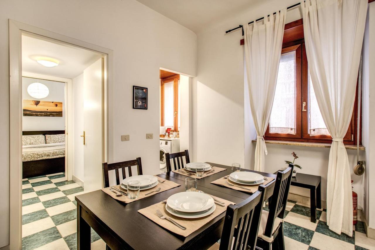 Popolo Accommodation - Lovely Central Apartment Rom Exteriör bild