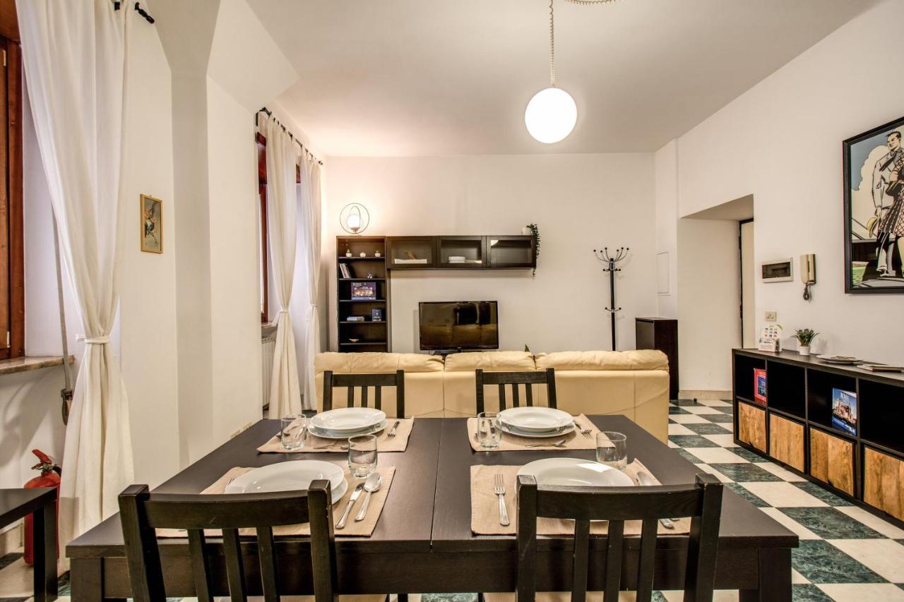 Popolo Accommodation - Lovely Central Apartment Rom Exteriör bild