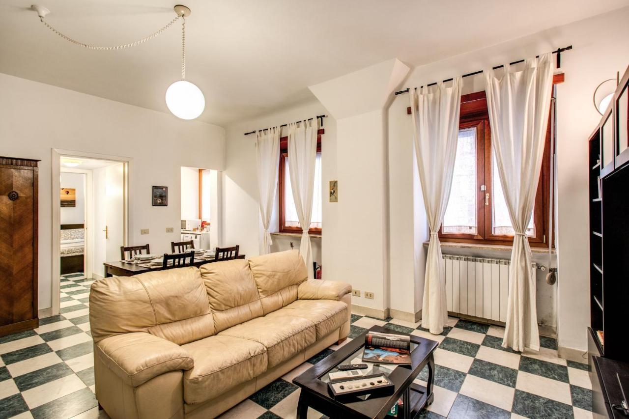 Popolo Accommodation - Lovely Central Apartment Rom Exteriör bild