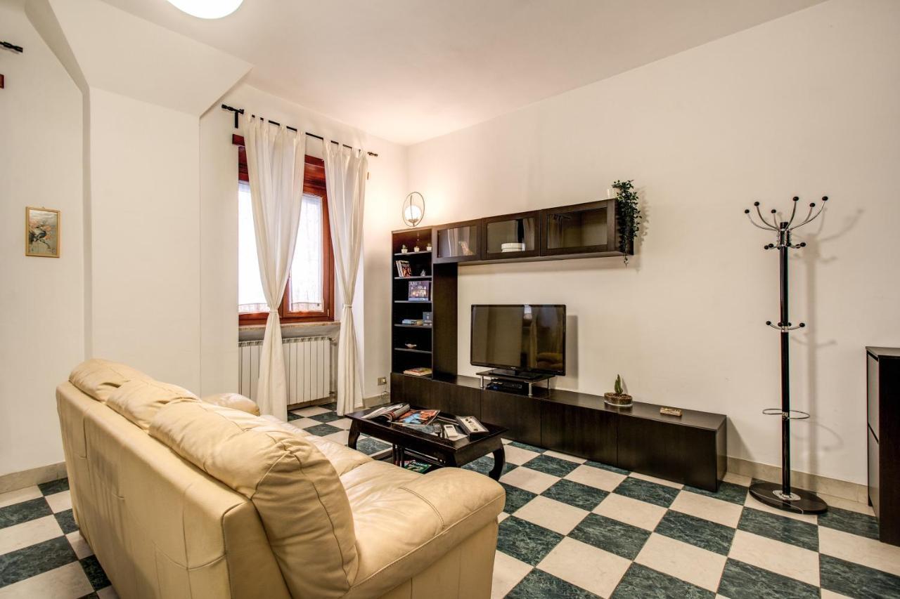 Popolo Accommodation - Lovely Central Apartment Rom Exteriör bild