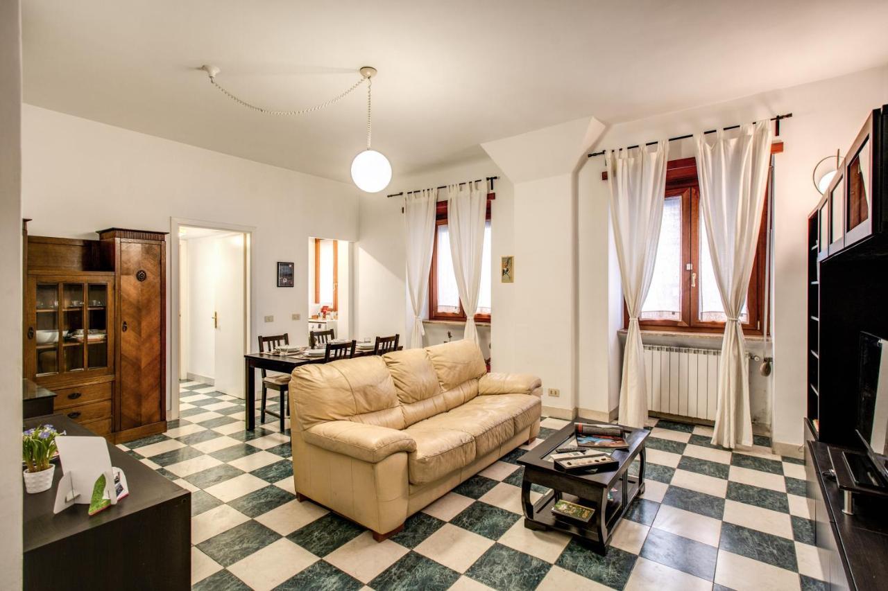 Popolo Accommodation - Lovely Central Apartment Rom Exteriör bild