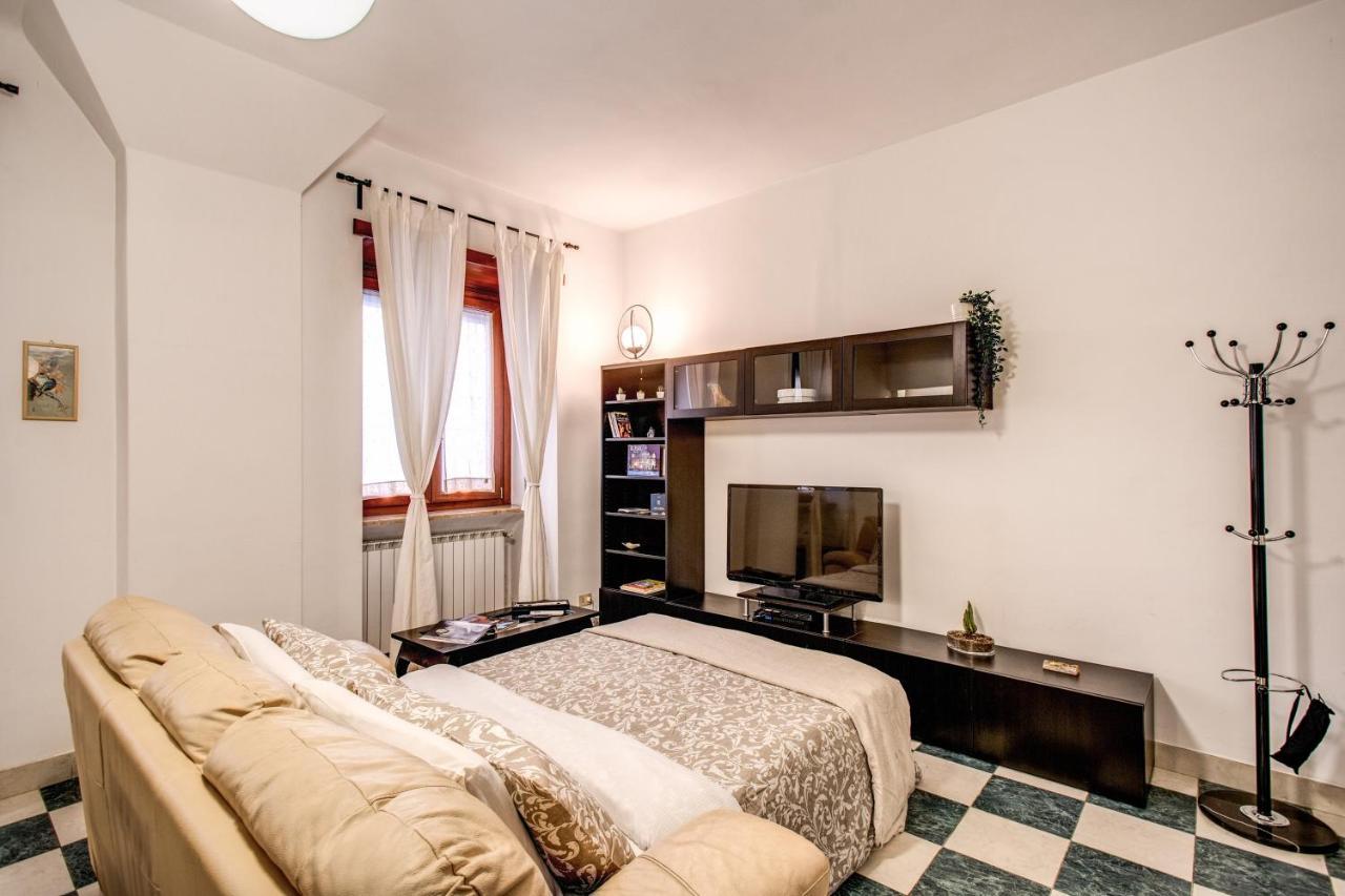 Popolo Accommodation - Lovely Central Apartment Rom Exteriör bild