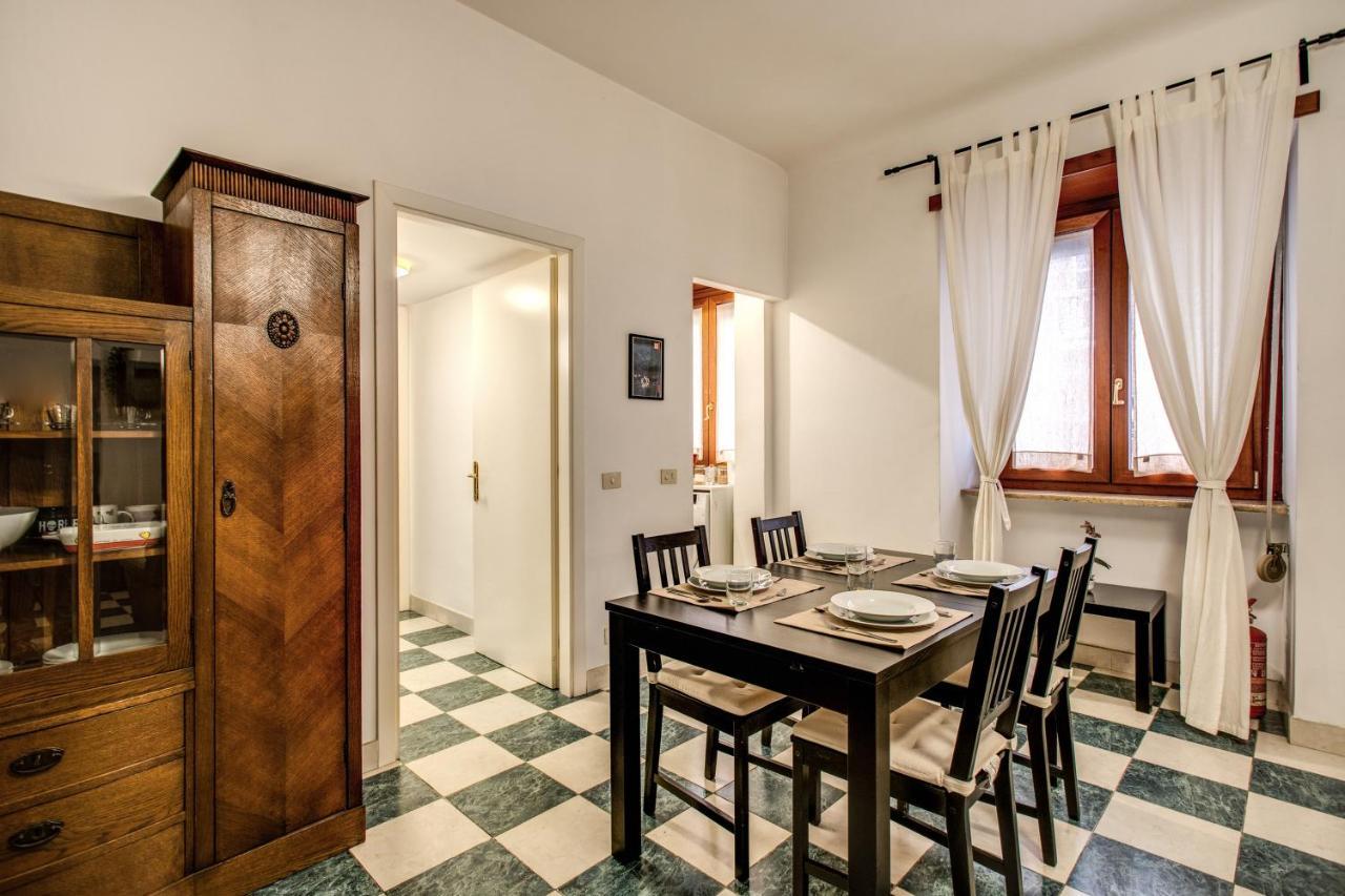 Popolo Accommodation - Lovely Central Apartment Rom Exteriör bild