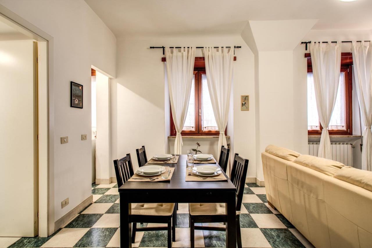 Popolo Accommodation - Lovely Central Apartment Rom Exteriör bild
